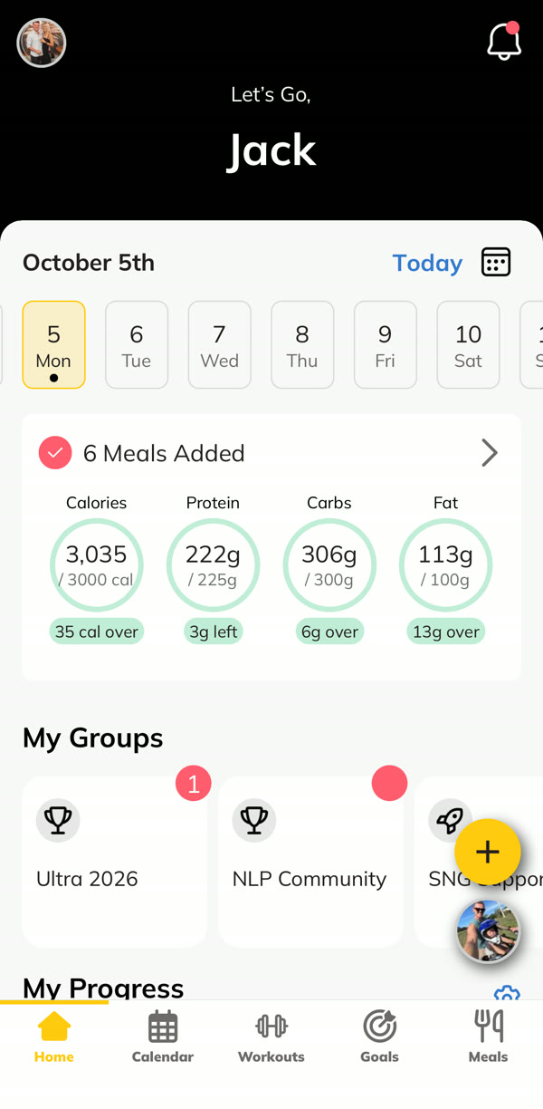 The app's daily nutrition targets, with calories, protein, carbs and fat tracked against the day's goal